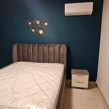 Majestic Garden One Bedroom